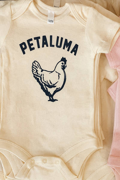 Luma Vintage Petaluma Chicken Onesie-Natural