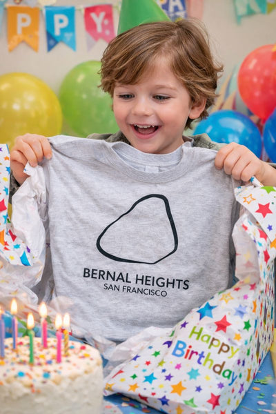 Bernal Heights Rock San Francisco Kids  T-shirt -Gildan Grey