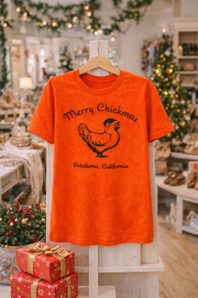 Merry Chickmas Petaluma Chicken  Kids  T-shirt -Gildan