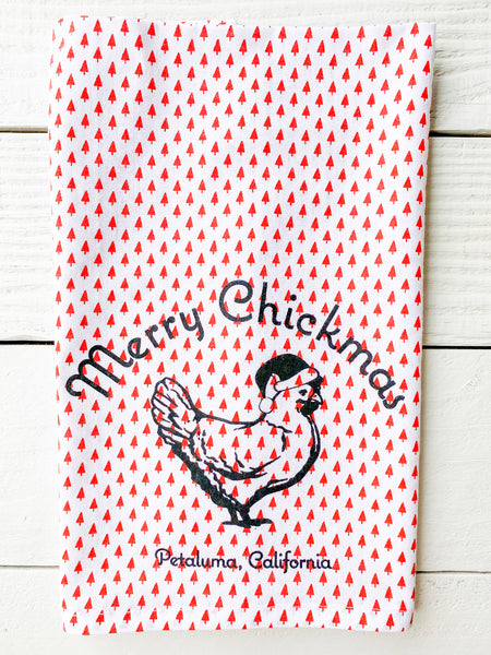 Merry Chickmas Petaluma Luma Vintage - Red Xmas Tree